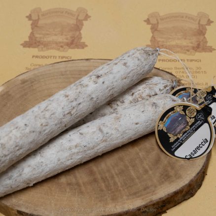 salamella casareccia norcineriafelici su legno